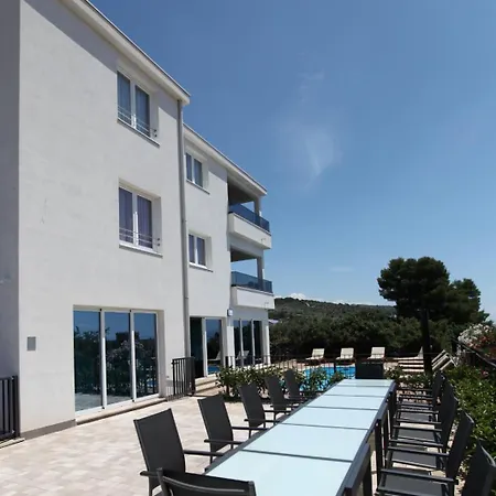 Pia Ground Floor Apartment