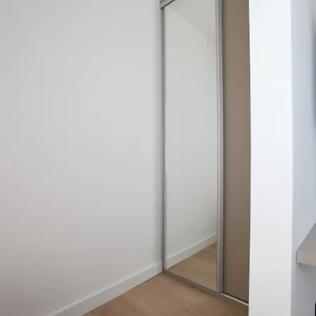 Pia Ground Floor Апартаменты *